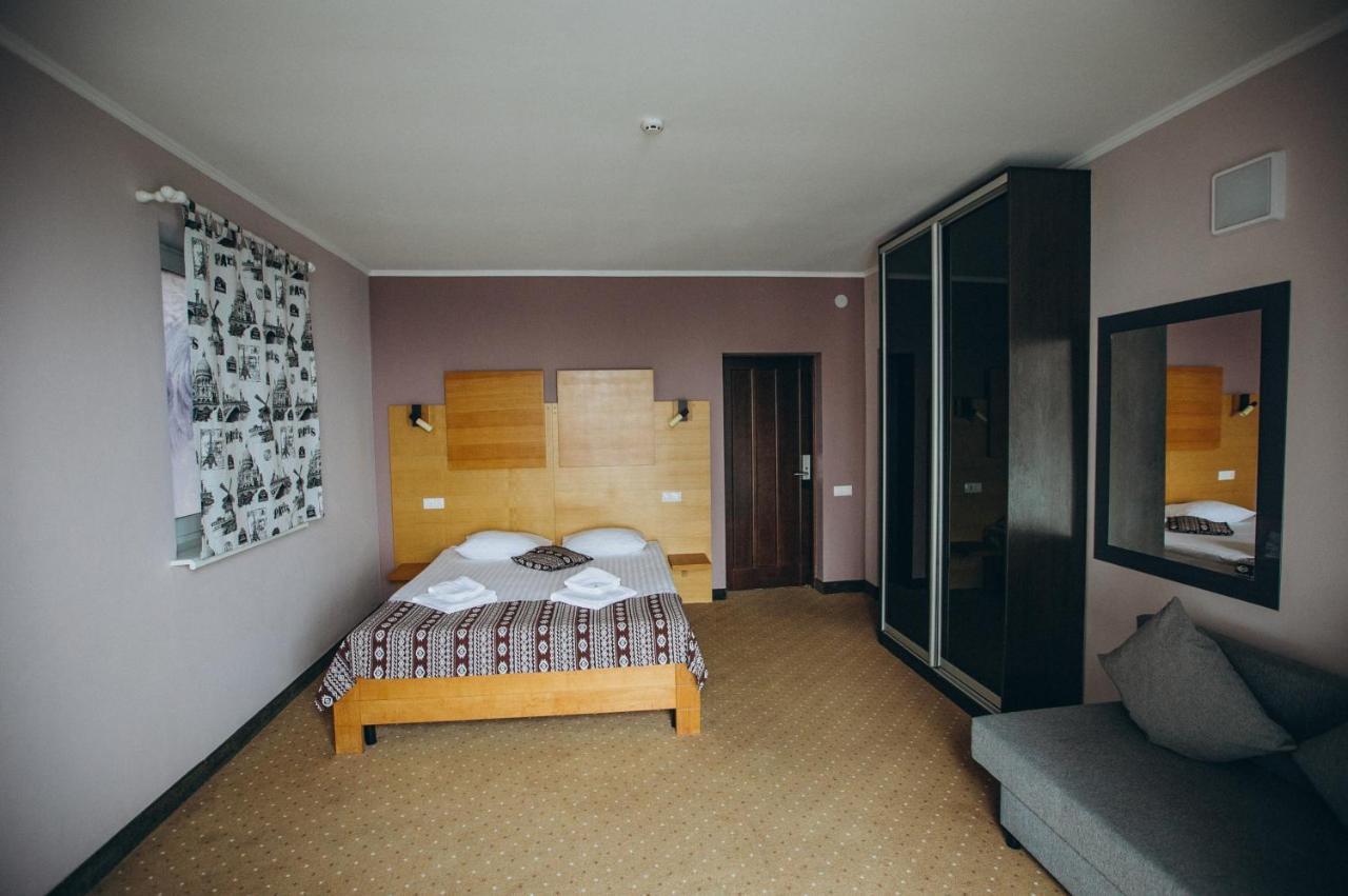 Hoch Land Hotel Iablunîțea Exterior foto